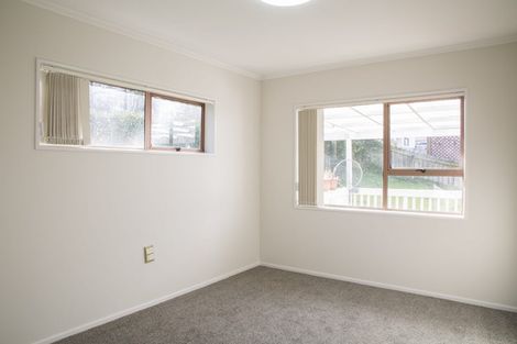 Photo of property in 93 Chelsea View Drive, Chatswood, Auckland, 0626