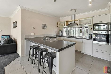 Photo of property in 50 Stranraer Crescent, Wattle Downs, Auckland, 2103