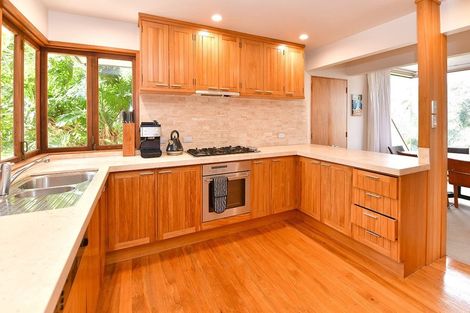 Photo of property in 8 View Road, Campbells Bay, Auckland, 0630