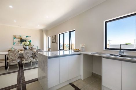 Photo of property in 4225b Great North Road, Glendene, Auckland, 0602