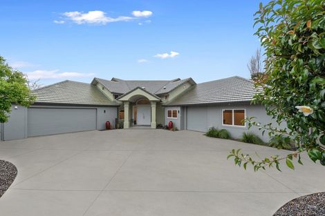 Photo of property in 13 Longwood Place, Harrowfield, Hamilton, 3210