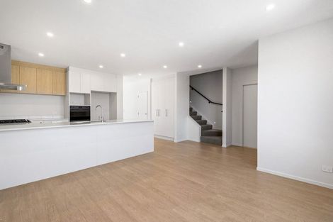 Photo of property in 12 George Cole Lane, Takanini, 2112