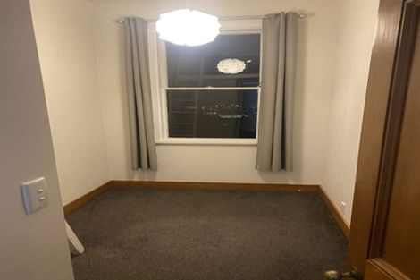 Photo of property in 26 Apuka Street, Brooklyn, Wellington, 6021