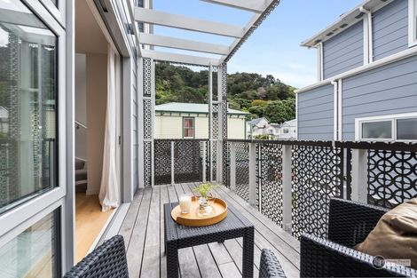 Photo of property in 5a Park Street, Thorndon, Wellington, 6011