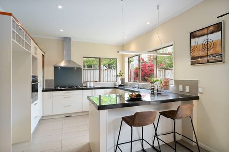 Photo of property in 16h Lincoln Road, Henderson, Auckland, 0610