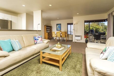 Photo of property in 19/19 Bush View Lane, Northcote Point, Auckland, 0627