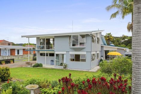 Photo of property in 12 Seaview Road, Paihia, 0200