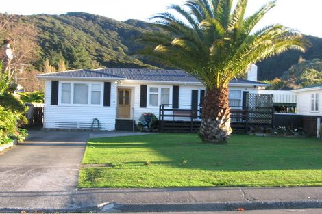 Photo of property in 21 Totara Street, Wainuiomata, Lower Hutt, 5014