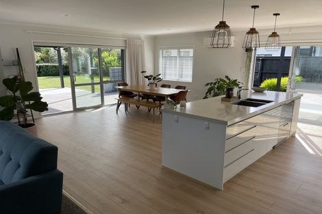 Photo of property in 13 Birdie Lane, Waiwhakaiho, New Plymouth, 4312