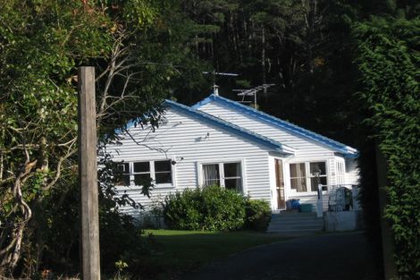 Photo of property in 36 Kamahi Street, Stokes Valley, Lower Hutt, 5019