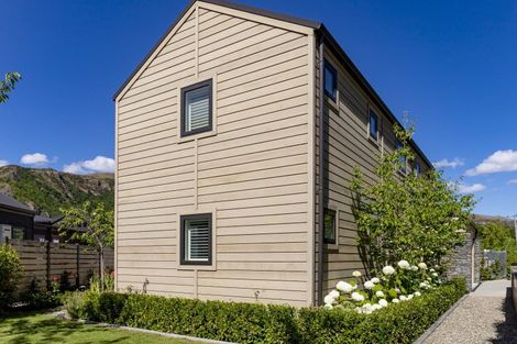 Photo of property in 9a Caernarvon Street, Arrowtown, 9302