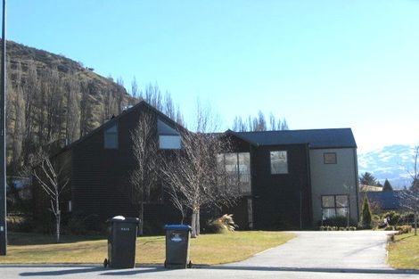 Photo of property in 8 Bradbourne Way, Lower Shotover, Queenstown, 9371