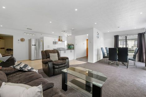 Photo of property in 15 Elmslie Place, Owhata, Rotorua, 3010