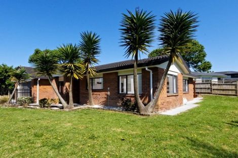 Photo of property in 22 Greenberry Drive, Ranui, Auckland, 0612