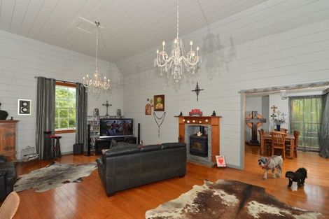 Photo of property in 305 Whananaki Road North, Opuawhanga, Hikurangi, 0181