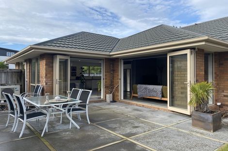 Photo of property in 16 Cockle Lane, Waimairi Beach, Christchurch, 8083
