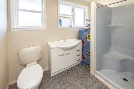 Photo of property in 10 Waitai Street, Castlecliff, Whanganui, 4501