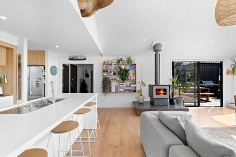 Photo of property in 1 Hewson Crescent, Lake Hawea, Wanaka, 9382