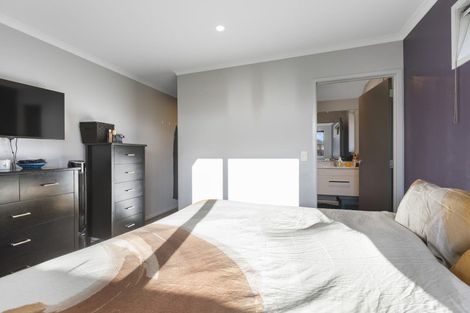 Photo of property in 9 Dreaver Drive, Waitara, 4320