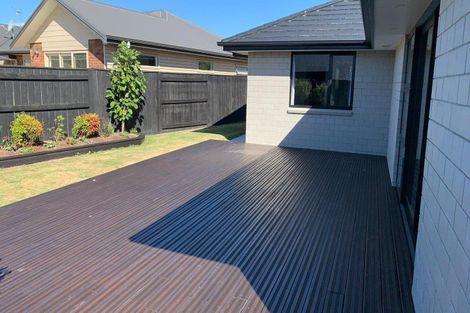 Photo of property in 19b Chestnut Close, Kelvin Grove, Palmerston North, 4414