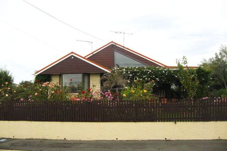 Photo of property in 2 Bellona Lane, Fairfield, Dunedin, 9018