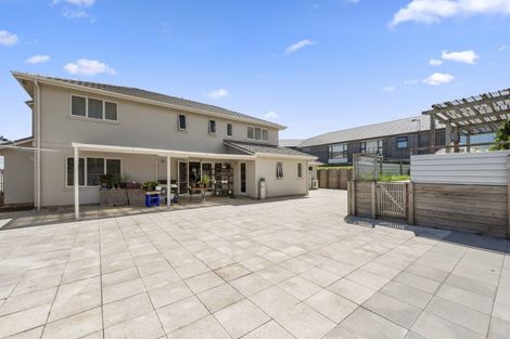 Photo of property in 28 Magnolia Rise, Waipahihi, Taupo, 3330