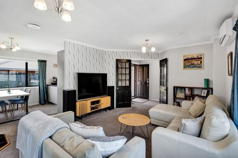 Photo of property in 30 Nikau Street, Inglewood, 4330