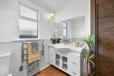 Photo of property in 183 Coronation Avenue, Welbourn, New Plymouth, 4310