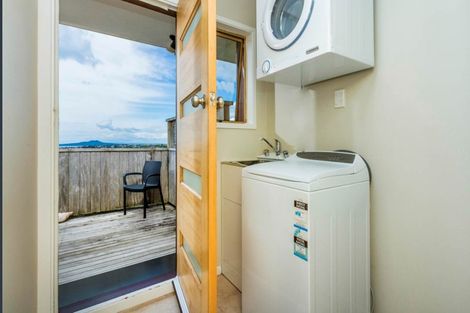 Photo of property in 1/819 East Coast Road, Northcross, Auckland, 0630