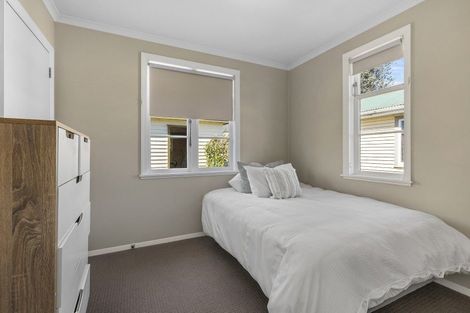 Photo of property in 10 Handyside Street, Tawa, Wellington, 5028