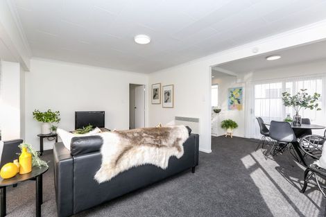 Photo of property in 2/25 Wallath Road, Westown, New Plymouth, 4310