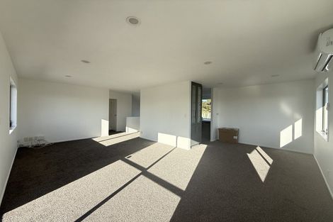 Photo of property in 2/4 Stanley Road, Glenfield, Auckland, 0629