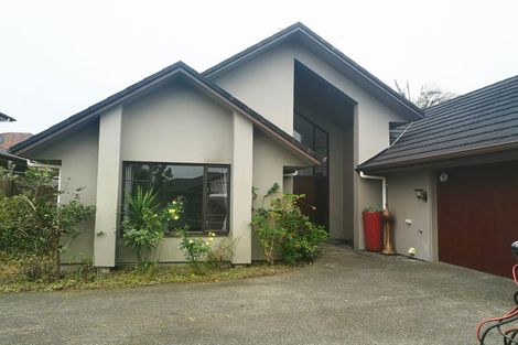 Photo of property in 18 Hampervale Place, Flat Bush, Auckland, 2016