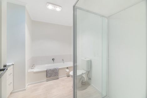 Photo of property in 28/19 Glencarron Place, Bethlehem, Tauranga, 3110