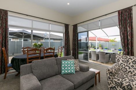 Photo of property in 52 Orotu Drive, Poraiti, Napier, 4112
