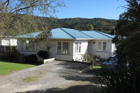Photo of property in 36 Coast Road, Wainuiomata, Lower Hutt, 5014
