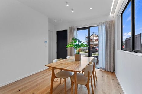 Photo of property in 47 Mahinga Kai Road, Orewa, 0931