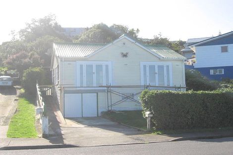 Photo of property in 7 Onepoto Road, Titahi Bay, Porirua, 5022