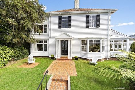 Photo of property in 41 Wadestown Road, Wadestown, Wellington, 6012