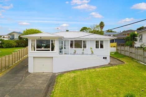 Photo of property in 42 Tiroroa Avenue, Te Atatu South, Auckland, 0610