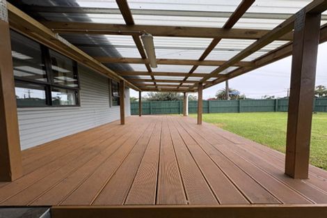 Photo of property in 19 Blake Road, Mangere East, Auckland, 2024