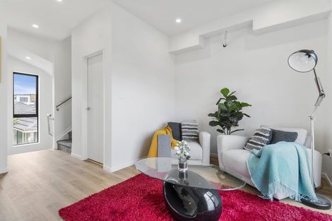 Photo of property in 1/68 Smythe Road, Henderson, Auckland, 0612