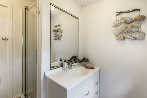 Photo of property in 69 Cornwallis Road, Cornwallis, Auckland, 0604