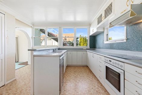 Photo of property in 173 Ngatai Road, Otumoetai, Tauranga, 3110