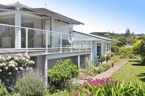 Photo of property in 1 Penguin Street, Leigh, 0985