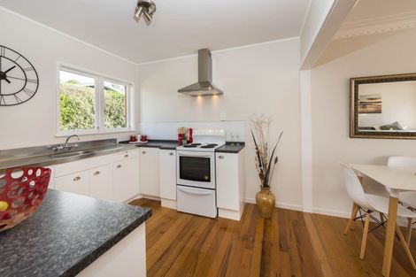 Photo of property in 3/3 Penzance Road, Mairangi Bay, Auckland, 0630