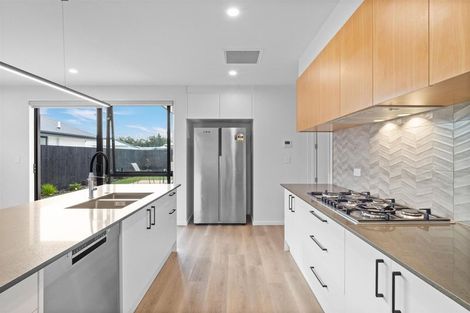 Photo of property in 7 Olearia Lane, Halswell, Christchurch, 8025