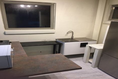 Photo of property in 19 Oakford Park Crescent, Greenhithe, Auckland, 0632