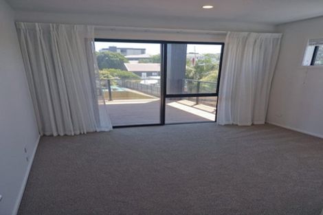 Photo of property in 1335e Papamoa Beach Road, Papamoa Beach, 3118