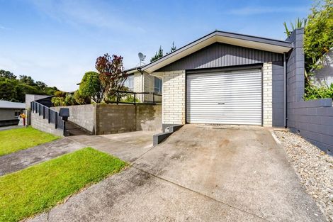 Photo of property in 15 Shaldon Crescent, Blagdon, New Plymouth, 4310